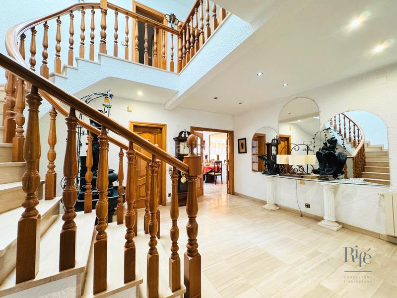 Foto f571fea0-29a1-4036-8d23-2f0afbd6e5a3. Chalet avec cheminée chauffage parking piscine dans Pallejà