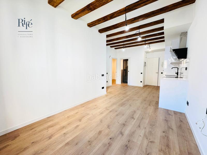 Foto 1e1e4f8c-1a24-4043-8abf-0fee7f082800. Appartement avec chauffage dans Raval Barcelona