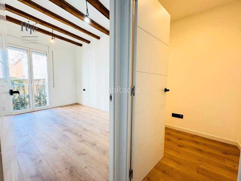 Foto b6f5b387-2b05-4a18-ab43-2295ab17ce4a. Flat with heating in Raval Barcelona