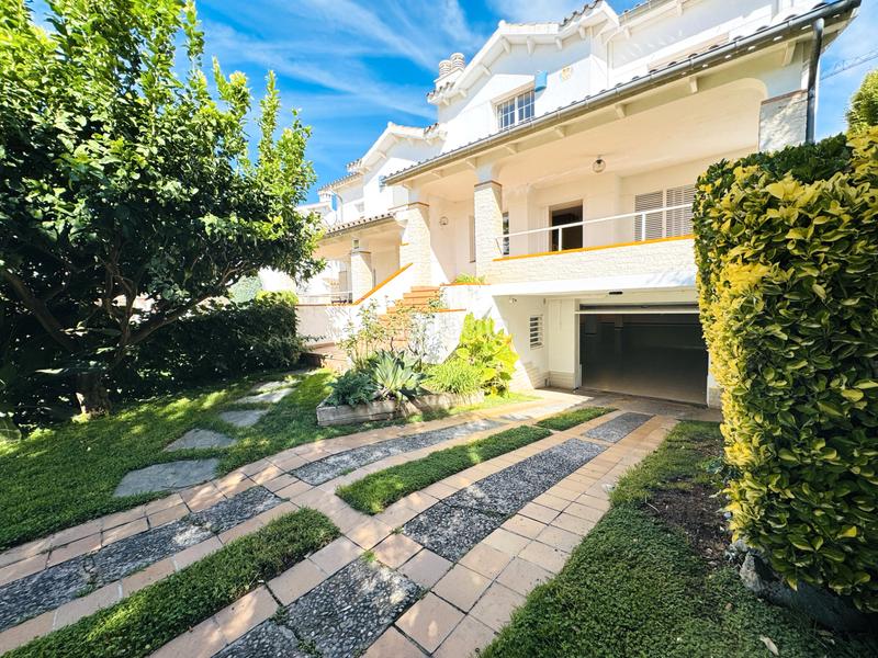 Foto b62fd441-4008-4af5-b0f6-d41a9fc4f4c3. Alquiler casa pareada en Teià