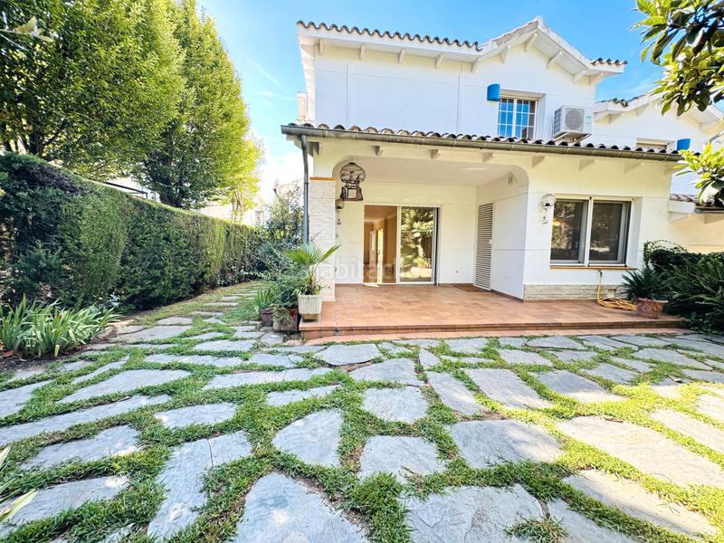 Foto d813a529-d568-448e-bdf9-13f32f941409. Alquiler casa pareada en Teià