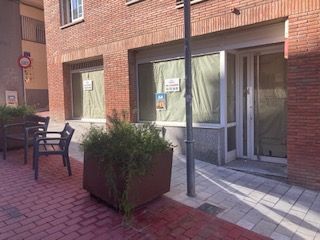 Alquiler Local Comercial en Carrer bonavista 84. Local comercial con calefacción y aire acondicionado