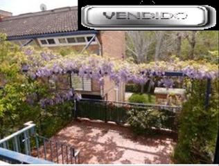 Casa aparellada a Passeig de la muntanya 27
