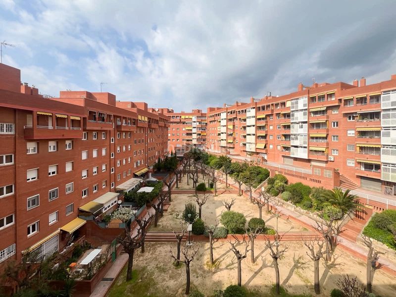 Foto defe7a5a-a497-467f-a930-00eb13fae6cb. Àtic amb calefacció aparcament a Sant Joan-TV3 Sant Joan Despí