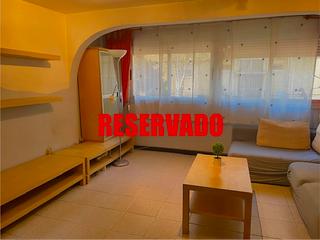 Etagenwohnung in Els Merinals. Piso son cocina y baño reformados en sabadell. segundo de altura