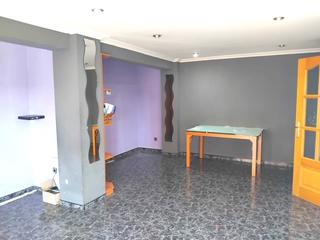 Piso  Grup vint-i-cinc de setembre. Oportunidad por precio
