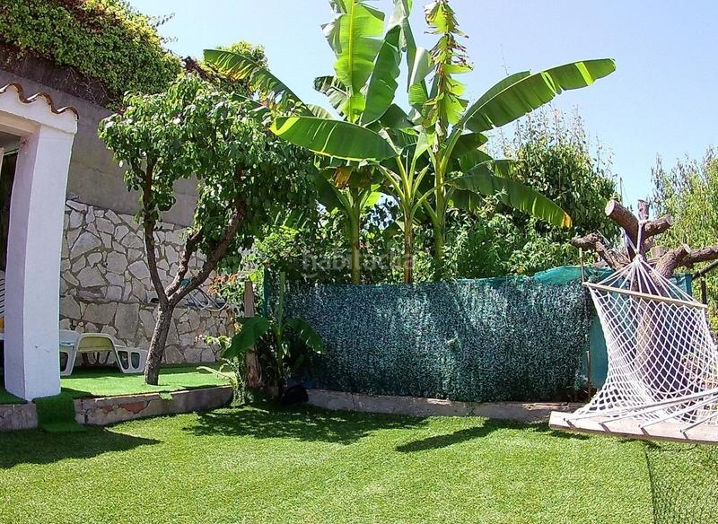 Foto 4b8af5ca-8059-4c8e-bb36-ed4461f9654c. Casa  a 4 vientos con garaje, piscina y jardin en Sant Just Desvern