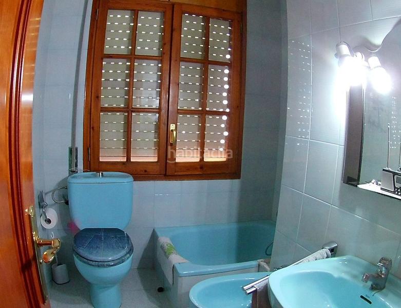 Foto 7ba59253-c046-48a6-8bcd-66d730f7f55d. Casa  a 4 vientos con garaje, piscina y jardin en Sant Just Desvern