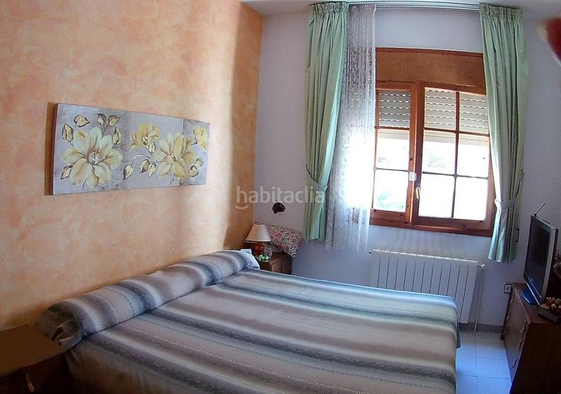 Foto b8613c69-e3eb-4db1-8216-3d1ba2e7acbe. Casa  a 4 vientos con garaje, piscina y jardin en Sant Just Desvern
