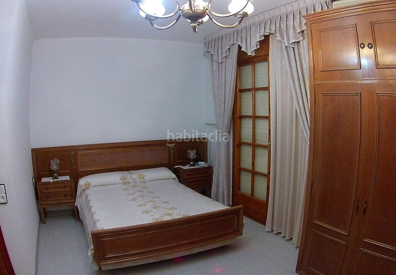Foto bc20aa4d-0e27-4fb7-af53-87f3b2c1db7e. Casa  a 4 vientos con garaje, piscina y jardin en Sant Just Desvern