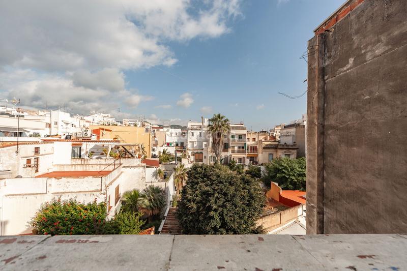 Foto 6b0589e2-0452-41ca-9613-eb88de7a0b49. Alquiler ático  a pocos metros de la playa en Sitges