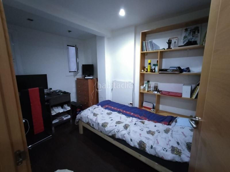 Foto a3b32817-7eb8-4cd3-988b-eae0cf87aa47. Piso encantador piso en venta en carrer sant antoni abat! en Barcelona