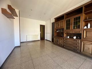 Etagenwohnung  De veneçuela. Piso de 3 habitaciones, terraza y parking