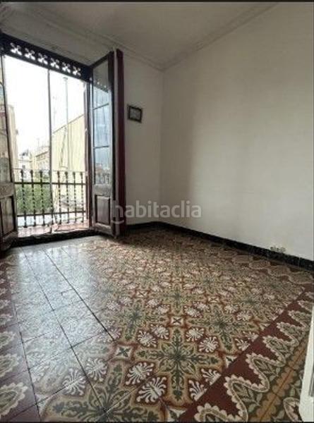 Foto 905f863d-af5e-4bac-aebf-88df8992b3f6. Piso  alto con gran terraza a reformar en gracia en Barcelona