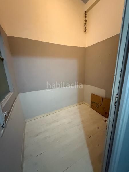 Foto a780c44b-1686-47f5-8972-4f04b71402f1. Piso  alto con gran terraza a reformar en gracia en Barcelona