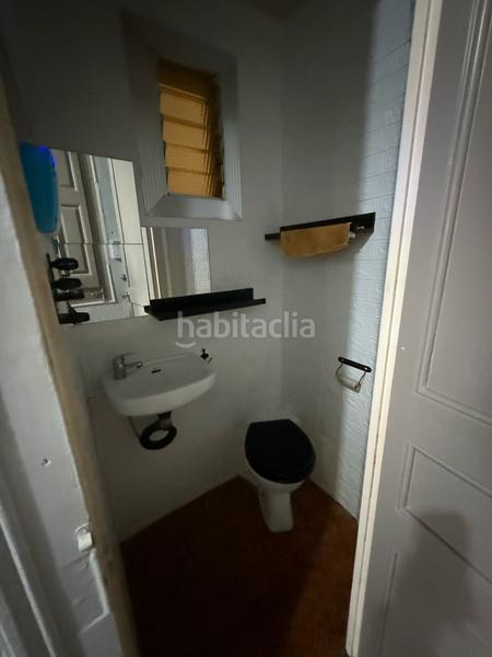 Foto de2d66b0-6d7b-4603-9f25-13d25259b49a. Piso  alto con gran terraza a reformar en gracia en Barcelona