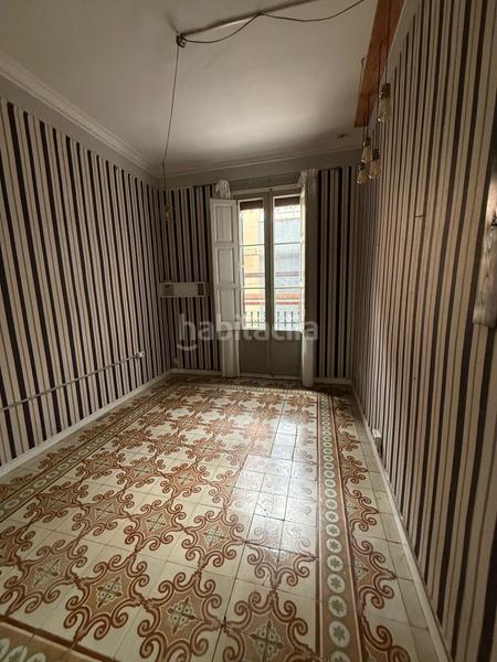 Foto e7147636-8029-439a-a9d9-02e20842ec64. Piso  alto con gran terraza a reformar en gracia en Barcelona