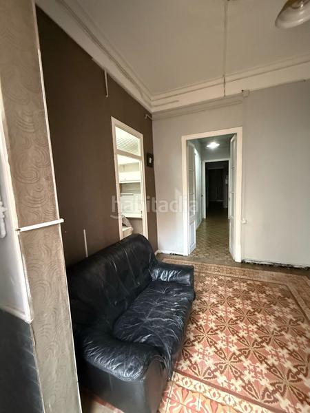 Foto fb5ca319-3ddd-4de8-9f96-b392b4ff9857. Piso  alto con gran terraza a reformar en gracia en Barcelona