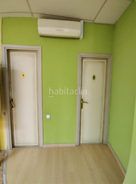 Foto 1024e1f6-8bcd-42bc-8892-194d3b08879a. Local comercial  con posibilidad de cambio de uso en Badalona
