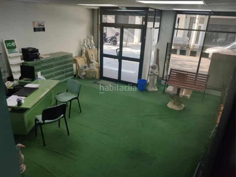 Foto c5d0763e-86ce-4afc-b5fd-eff4488a75e3. Local comercial  con posibilidad de cambio de uso en Badalona