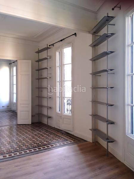 Foto 481172a0-08c1-4554-a34a-7f3c5ca17e9e. Piso un hogar con encanto ausias marcbruc junto casa burés en Barcelona