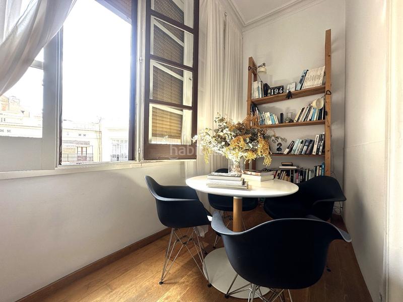 Foto b53d16e8-5495-4736-be1f-770bf833f5ed. Piso un hogar con encanto ausias marcbruc junto casa burés en Barcelona
