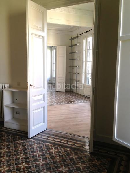 Foto bb941af9-5024-464d-8905-3b5ad80a610a. Piso un hogar con encanto ausias marcbruc junto casa burés en Barcelona