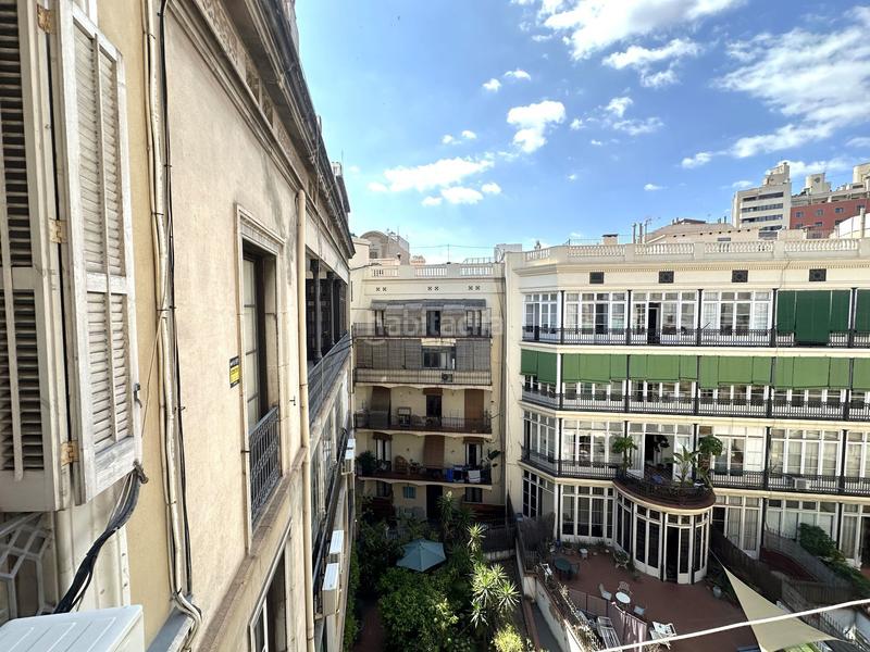 Foto cd68de18-ff92-43ac-a8ae-e2dddae92c48. Piso un hogar con encanto ausias marcbruc junto casa burés en Barcelona