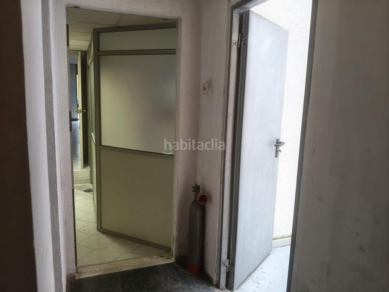 Foto 29e93c4c-60a1-4f03-8ca5-4aa5201f31e3. Local comercial local dúplex en venta con proyecto de cambio de uso en Sant Feliu de Llobregat