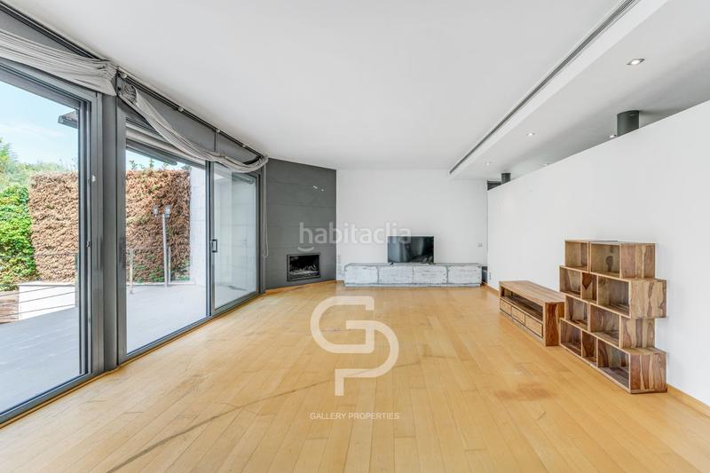 Foto 20bcdad4-d0bb-4ae2-8d76-44a317c5ae44. Casa adosada en Alella