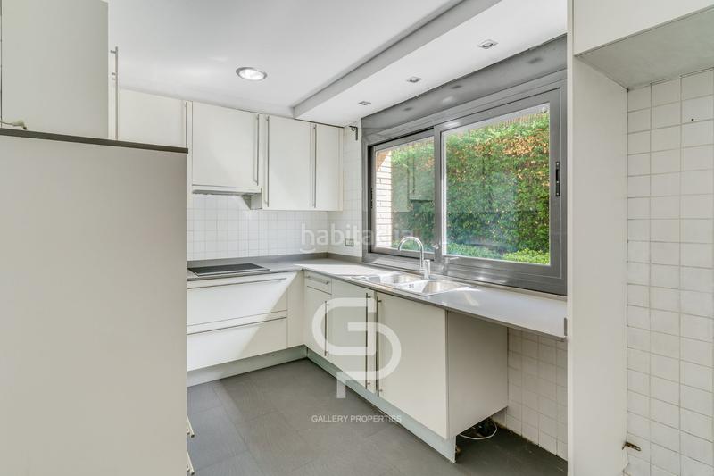 Foto 51c71ddb-e822-4159-a843-7cc8e4efedcb. Casa adosada en Alella