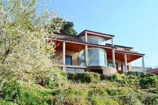 Xalet  Savina. Casa a los 4 vientos con garaje, piscina y jardín privado