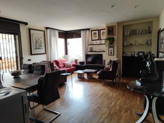 Location Attique  Turo de monterols. Ático en alquiler con a opción a compra con espectacular terraza