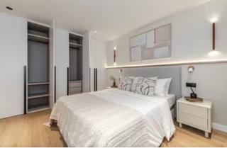 Etagenwohnung in Sagrada Família. Piso  con licencia turística junto a la sagrada familia!