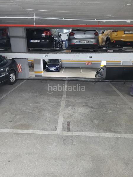 Foto 3aa53d9d-4219-4a65-9c10-f8e3c2b5e5a1. Aparcament cotxe a Barri de les Corts Barcelona