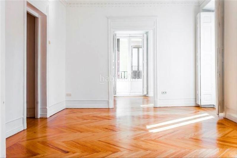 Foto 701cca34-7303-4663-9f4a-a7c4b8e71540. Piso  en venta recién reformado en Baix Guinardó Barcelona