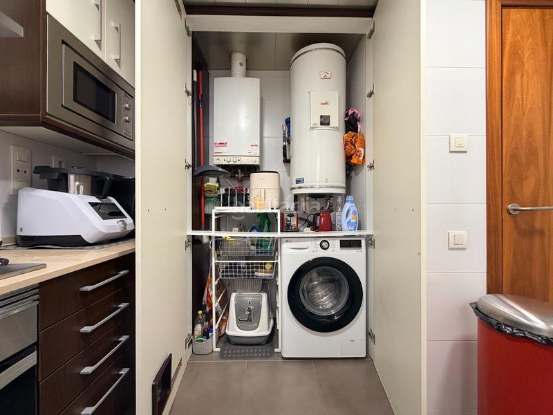 Foto 959f8ca6-75e4-4a80-802d-725bf20c8554. Flat with heating in Hostafrancs Barcelona