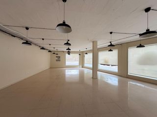 Lloguer Local Comercial a Levantina - Montgavina - Quintmar. Increíble local comercial en sitges