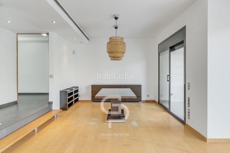 Foto a40b300f-8dec-4655-863b-8fcbcc805f52. Casa adossada amb aparcament piscina a Alella