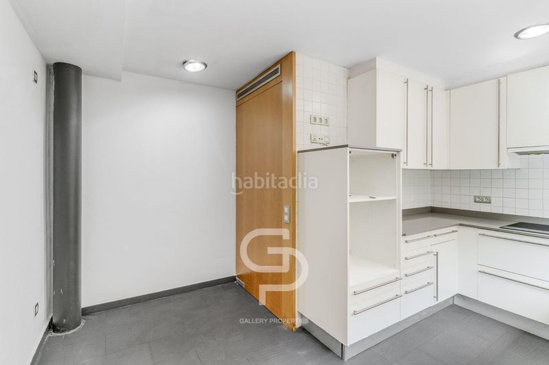 Foto efa3cd69-46b5-46bb-8d44-87fd17120841. Casa adossada amb aparcament piscina a Alella