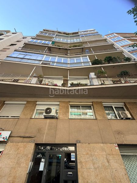 Foto 9b58d787-74d9-440d-a308-23c95e383fc7. Pis a Sants Barcelona