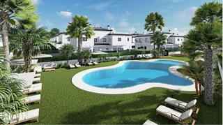 House  Carrer manuela molina segura. Hermosos bungalows de 2 y 3 dormitorios, llave en mano en resort