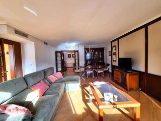 Appartement  N/a. Magnifica vivienda en la principal avenida de alicante a pasos d