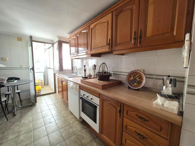 Foto b946cfe7-411a-452d-a27f-a9ac5b75273d. Appartement avec parking dans Ensanche-Diputación Alicante