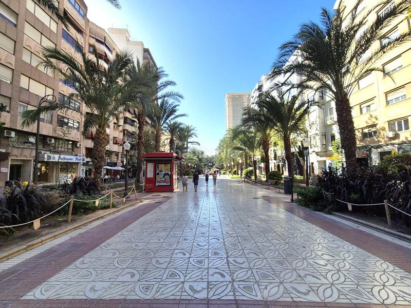 Foto 3adee9d0-9a16-4b62-aa4f-d6799c753629. Etagenwohnung mit parking in Ensanche-Diputación Alicante