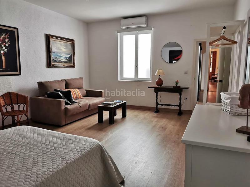 Foto ebb25e32-6d0e-445d-8319-e2c7b192b258. Piso en Casco Antiguo - Sta. Cruz - Ayuntamiento Alicante