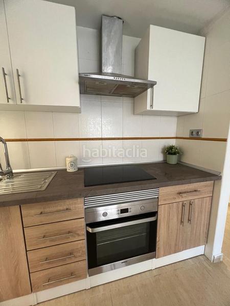 Foto bb1d79f8-6342-4f79-8c10-0aeec5569f66. Rent ground floor with parking pool in Campello Pueblo Campello (el)