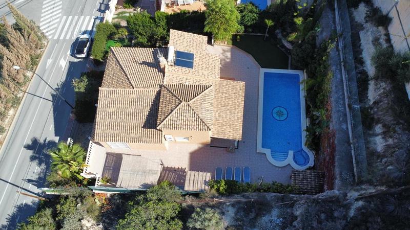 Foto 14bf0ee4-1428-4d90-b5a2-9b6a93a4cfb8. Casa amb aparcament piscina a Pueblo Acantilado-Lanuza Campello (el)