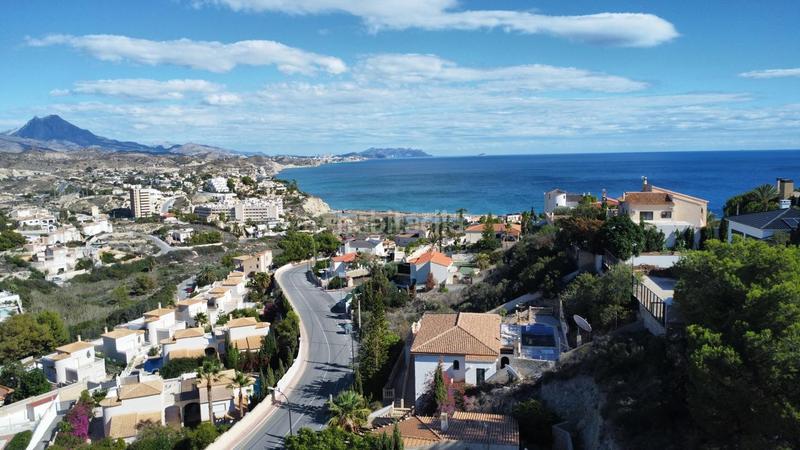 Foto ab32525e-9264-44f2-b7b2-1de6499775da. Casa amb aparcament piscina a Pueblo Acantilado-Lanuza Campello (el)