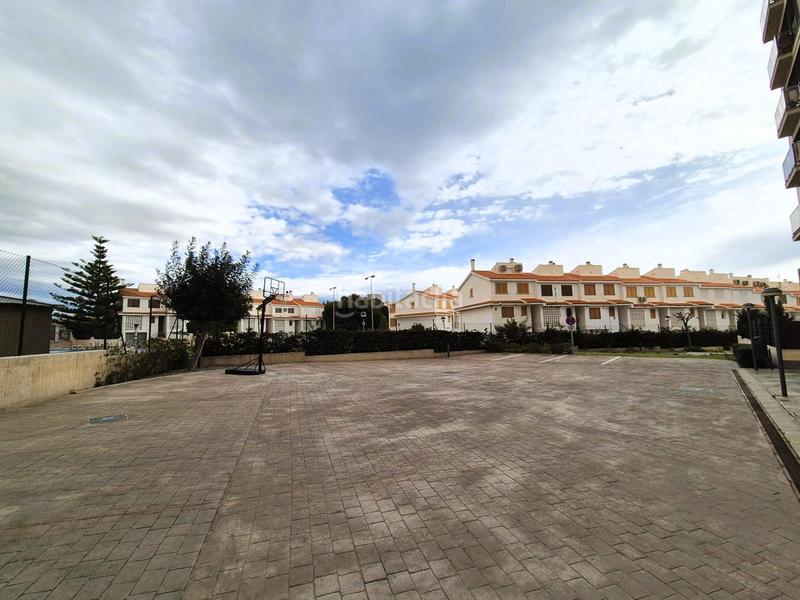 Foto 9450001b-ffa5-4417-9624-5b43f8028020. Etagenwohnung mit parking pool in Playa Muchavista Campello (el)